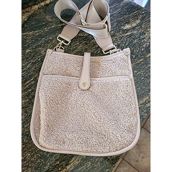 VEGAN FAUX LEATHER AND PLUSH (TERRY) DUSKY PINK HOBO CROSSBODY BAG - Picture 2 of 10